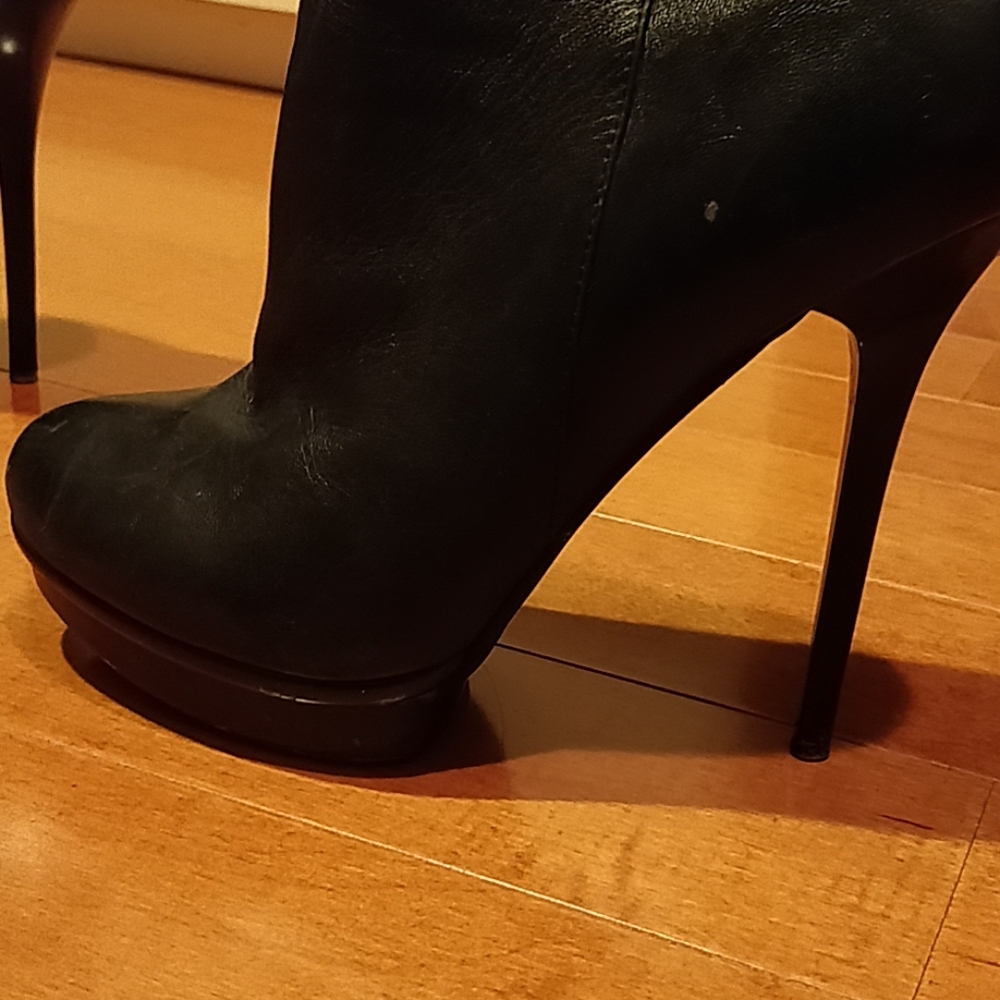 Boots - Picture 2 of 3